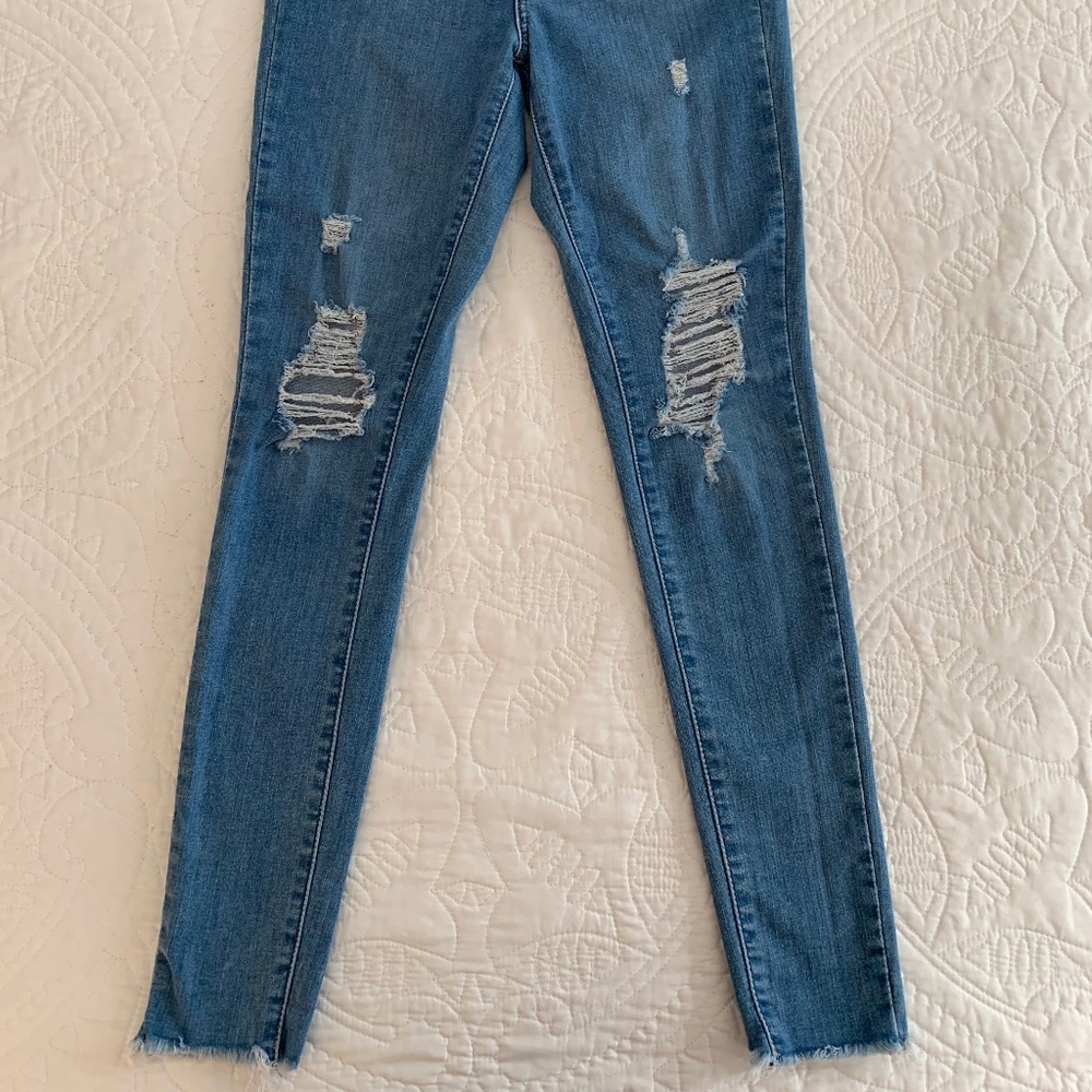 Levi's High Rise Super Skinny Jean - Picture 2 of 5